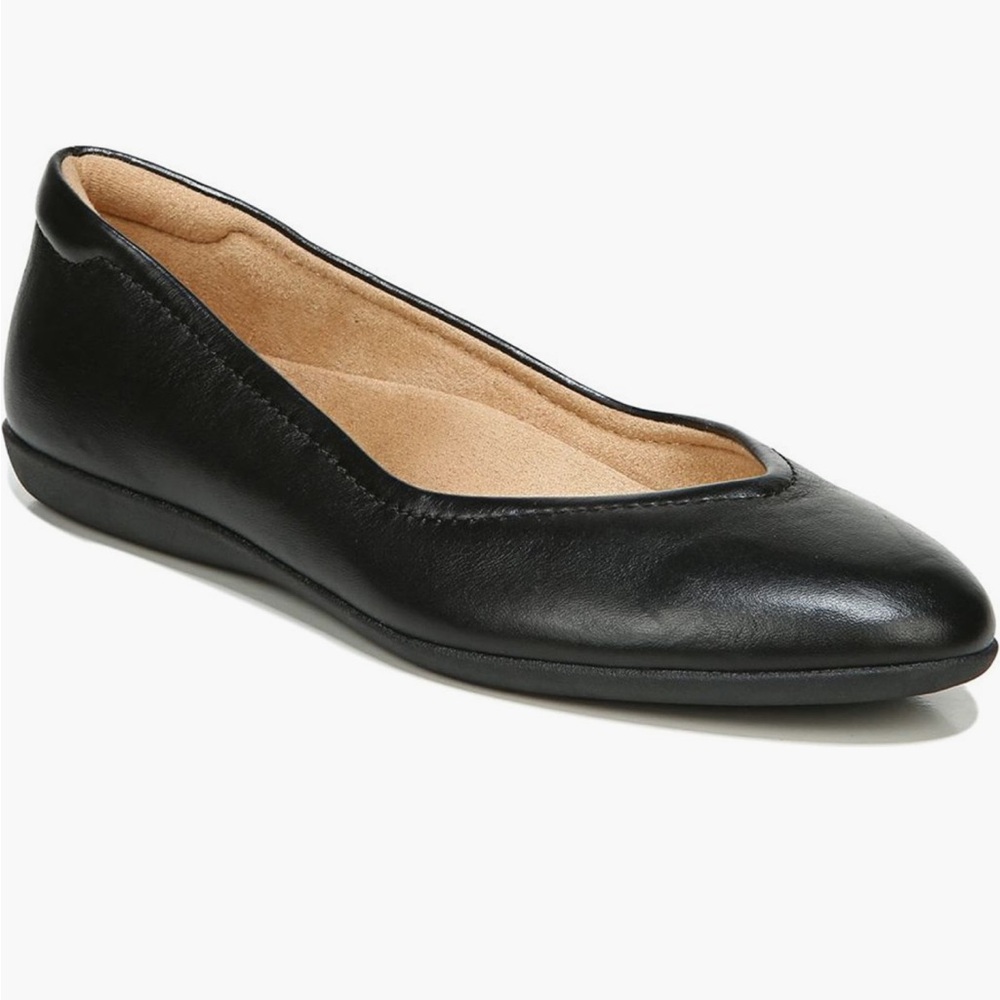 Naturalizer - Vivienne Black Leather Flats NWOT